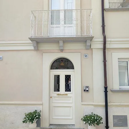 Le Nouveau Grand Tour - Dimora Del Commendatore Nocleg ze śniadaniem San Giorgio Morgeto