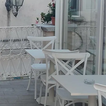 Couette-café Le Nouveau Grand Tour - Dimora Del Commendatore San Giorgio Morgeto