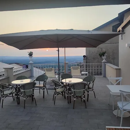 Le Nouveau Grand Tour - Dimora Del Commendatore Couette-café 3*