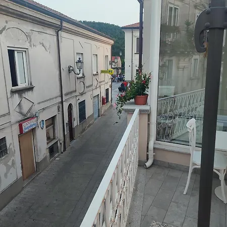 Le Nouveau Grand Tour - Dimora Del Commendatore Bed and Breakfast 3*